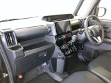見通しの良いスッキリとした視界で、誰でも運転しやすいです。運転のしやすさは疲れにくさにも繋がりますよ♪