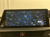 いまや必須装備「ナビゲーション」搭載!知らない場所にスイスイッとドライブ。もう、これなしではハンドルを握れませんね!でも運転中の操作は危険ですのでご注意ですね☆
