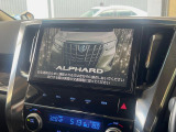 【純正10型ナビ】人気の純正ナビを装備。オーディオ機能も充実しており、Bluetooth接続すればお持ちのスマホやMP3プレイヤーの音楽を再生可能!毎日の運転がさらに楽しくなります!!