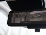 インテリジェントルームミラーです。クリアな後方視界で安全運転をサポートします。