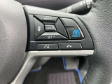 プロパイロット、高速道路や自動車専用道路を運転中にアクセル・ブレーキ・ハンドル操作をクルマがアシストしてくれます。