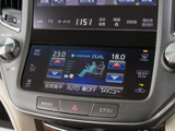 使いやすさや安全性を追求したステアリング周り!高級車ゆえにスイッチ類が多いのも特徴ですね!考え尽くされた配置ですぐに使いこなす事が出来ますのでご安心下さい!是非、体感してみて下さい!!