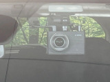 【ドライブレコーダー】ドライブレコーダー装備!走行中はもちろん、あおり運転や事故に遭遇した際、映像で記録し、万一のリスクに備えます。※記録用SDカードはお客様ご自身でご準備いただく必要があります。