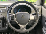 【レーダーブレーキサポート】走行中に前方の車両等を認識し、衝突しそうな時は警報とブレーキで衝突回避と被害軽減をアシスト。より安全にドライブをお楽しみいただけます。