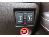 運転席に居ながら両側パワースライドドアの開閉ができます!