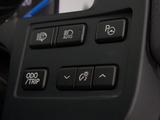 ★使いやすさや安全性を追求したステアリング周り!高級車ゆえにスイッチ類が多いのも特徴ですね!考え尽くされた配置ですぐに使いこなす事が出来ますのでご安心下さい!是非、体感してみて下さい!!