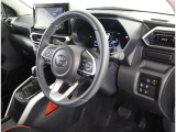 見通しのよいすっきりとした視界で、誰でも運転しやすいです。運転のしやすさは疲れにくさにも繋がりますよ♪