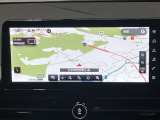 12.3インチワイドディスプレイを採用。情報を同時に表示できる3分割画面も可能。NissanConnect サービスの多様なコンテンツで、セレナと過ごす毎日に驚きと発見を提供します!