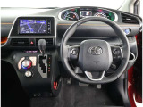 見通しのよいすっきりとした視界で、誰でも運転しやすいです。運転のしやすさは疲れにくさにも繋がりますよ♪