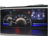 見通しのよいすっきりとした視界で、誰でも運転しやすいです。運転のしやすさは疲れにくさにも繋がりますよ♪