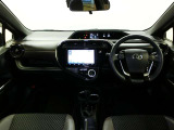 シンプルで見やすいデザイン、運転に集中できる快適な空間です。