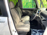 運転席シート廻りは使用感も少なく、良好な状態となっています。丁寧に使われていたことがよくわかりますね。