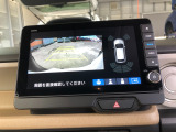 【バックカメラ】駐車時に安心のバックカメラが装備されています!