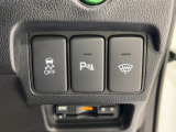 パーキングセンサー(障害物センサー)が装備されて狭い所でも障害物に近づくと音で知らせてくれて便利ですね♪