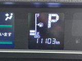 たとえばダイハツのお店にある、たくさんのスマアシ搭載車は、正常に作動する事をしっかり確認します。