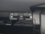 広がる運転支援サービスETC2.0搭載。全国の高速道路に設置されたITSスポットと双方向通信を図り、広域な道路交通情報や安全運転をサポートする情報を得て、音声やナビ画面上にタイムリーにお知らせします。
