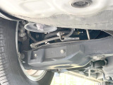 お車を安心してお乗りいただく為には、足回りの定期点検が欠かせません。サービスサポート(有償保証)では無料点検もご提供しており、安心のカーライフをお過ごしいただけるサポート体制が整っています。