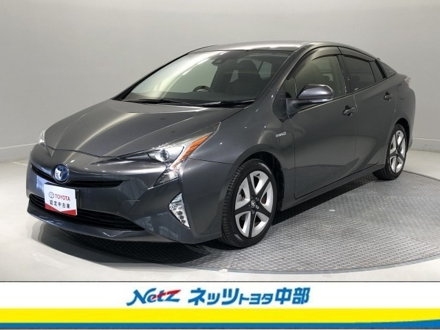 トヨタ プリウス 