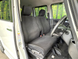 運転席シート廻りは使用感も少なく、良好な状態となっています。丁寧に使われていたことがよくわかりますね。