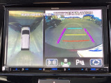 アラウンドビューモニターも装備しております。車庫入れの苦手なお客様も安心!重宝してくれます!