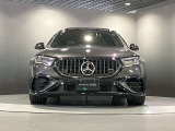 フロントグリル中央に大きく輝くスリーポインテッドスター。メルセデスベンツならではのステータスを強く感じる事ができます