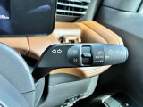 オートライト機能付きです♪またハイビームアシストで、先行車または対向車や周囲の明るさなどに応じ、自動的にハイビーム(上向き)とロービーム(下向き)を切り替えます♪