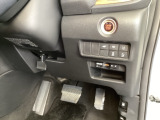 高速で便利なETCがあり、横滑りを防ぐVSAなどのスイッチは、運転席の右側、手の届きやすい位置にあります。