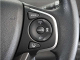 ◆アダプティブクルーズコントロール◆予め設定した車速内でクルマが自動的に加減速。前走車との適切な車間距離を維持しながら追従走行します。【LKAS】車線維持支援システムでステアリング操作を支援。