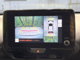 【パノラミックビューモニター】専用のカメラにより、上から見下ろしたような視点で360度クルマの周囲を確認することができます☆死角部分も確認しやすく、狭い場所での切り返しや駐車もスムーズに行えます。