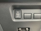 【両側電動スライドドア】便利な両側電動スライドドアです。インテリジェントキーや運転席のスイッチでドアの開閉が出来るので、とても便利な装備です♪