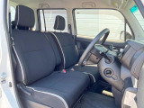 運転席シート廻りは使用感も少なく、良好な状態となっています。丁寧に使われていたことがよくわかりますね。