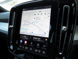 Google Mapを搭載しているため、運転中の目線を外さずに音声だけで目的地設定を行うことが可能です。