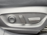 【パワーシート】スイッチ一つで簡単にシートの微調整が可能!電動だから力もいりません!快適なシートポジションにセットして、快適なドライブをお楽しみください。