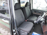 中古車を購入する場合、「車両本体価格」に加えて、税金や手数料などの「諸費用」を支払う必要があります。「法定費用:自動車税や自賠責保険等の国や自治体に払うことが法律上義務付けられている費用」「販売店手数