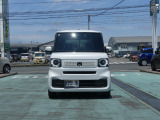 LEDヘッドライト装着車なので、夜間走行も明るく安全な走行をサポートいたします