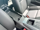 車両はすべて屋内にて保管しておりますので、綺麗な状態のお車をご覧いただけます。