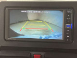 【バックカメラ】あると便利なバックカメラ装備!駐車時に後方がリアルタイム映像で確認できます。立体駐車場や夜間の車庫入れ時に大活躍!運転スキルに関わらず、今や必須となった装備ですね♪