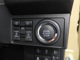 当社は購入後のアフターケアを大切にしております。納車後、1ヶ月無料点検、半年ごとにあんしん点検、12ヶ月法定点検の誘致をします。また車検までの点検をセットにした『ワンダフルパスポート』を販売中です。