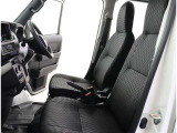 見通しのよいすっきりとした視界で、誰でも運転しやすいです。運転のしやすさは疲れにくさにも繋がりますよ♪