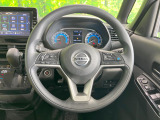 インテリアに合わせたデザインのステアリングは、運転される方のことも考え、運転しやすい形状、大きさです。是非一度、実際に触ってお確かめください。