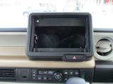 オーディオレス車です。各種ナビ、オーディオの販売、取付を承ってましたのでお気軽にご相談ください♪