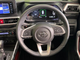 【純正革巻きステアリング】上質な革を使用することで、手にしっかり馴染みとても運転しやすいハンドルです♪