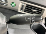 【オートライト】周りの明るさに応じて自動でヘッドライトの点灯・消灯ができる機能です!ライトの付け忘れ・消し忘れなどが無くなり、雨の日や夕方の走行も安心!トンネル通過時も便利ですね♪