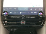 オートエアコンは温度を設定するだけで、自動で風量などを設定してくれます。運転しながら操作も必要ないので、安全性も向上します。