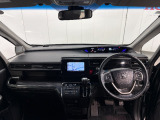 見通しの良い運転席回りとなっておりますので安心して運転をして頂けます!窓が大きいので明るく開放的な室内です