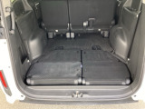 3列目シートを床下に収納すると、広々とした荷室に!