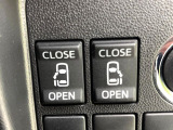 【両側パワースライドドア】スマートキーや運転席のスイッチで後席両側スライドドアの開閉が可能♪電動だから力を入れてドアを開ける必要が無く、小さなお子様でも簡単に開け閉めでき快適です♪