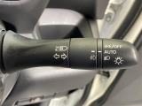 【オートライト(AUTO)】外の明るさをシステムが感知して、自動でヘッドライトが点灯します!ヘッドライトをつけ忘れを防ぐ便利機能です。