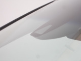 ホンダセンシング搭載。誤発進抑制機能・路外逸脱抑制機能・歩行者事故低減ステアリング・車線維持支援システム・先進車発進お知らせ機能など多彩な先進安全機能でより安全で快適なドライブを支援します。