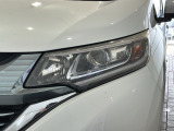 LEDヘッドライトは、点灯の瞬間から最大光量を発揮し、突然暗くなるトンネルなどでの安定感を高めます。